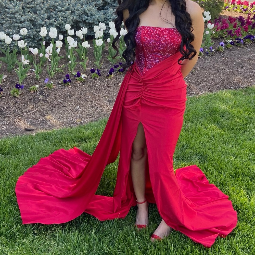 Red long/prom dress